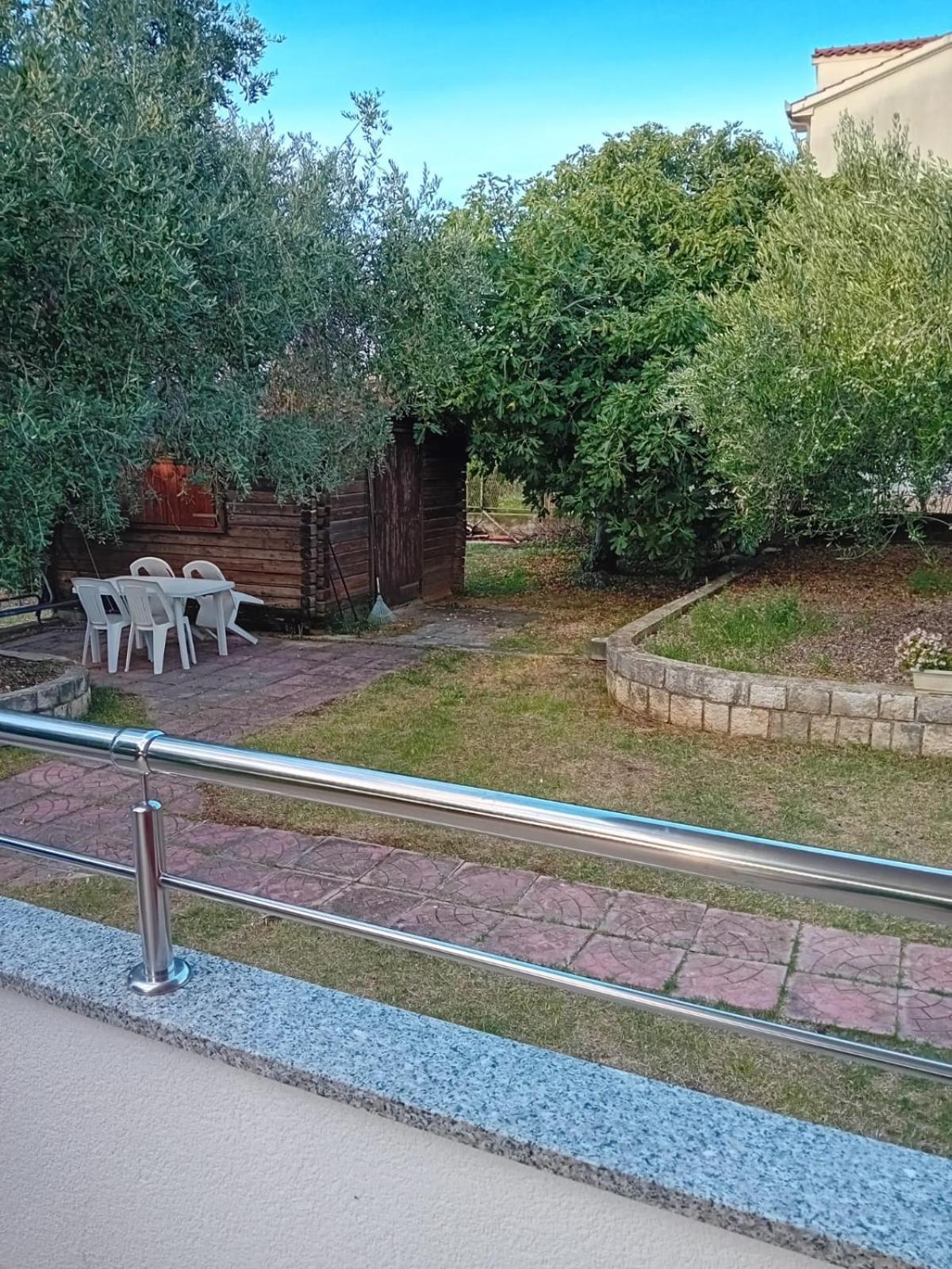 Apartmani Zokic Каштела Экстерьер фото